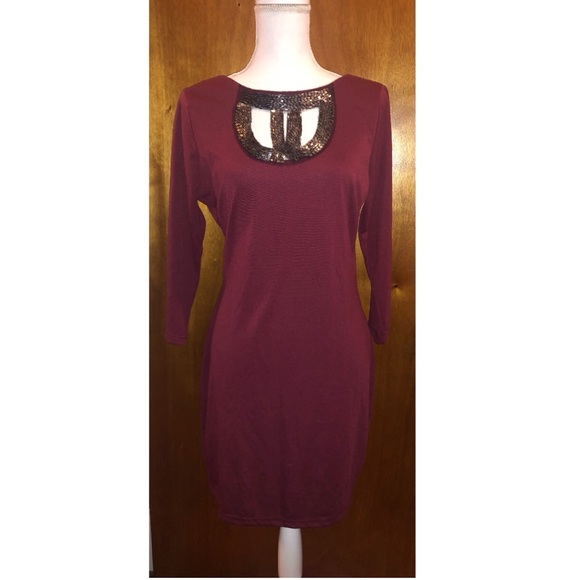 Missguided Dresses & Skirts - NWT Burgundy Sequins Dress